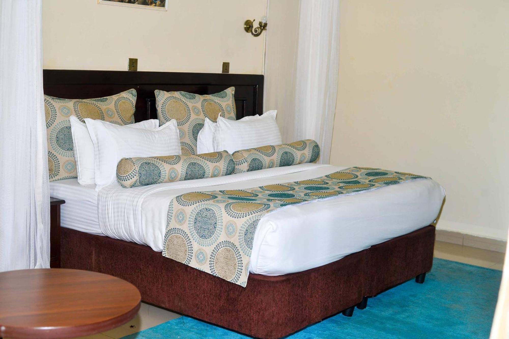 Izaak Walton Inn Embu Exterior photo